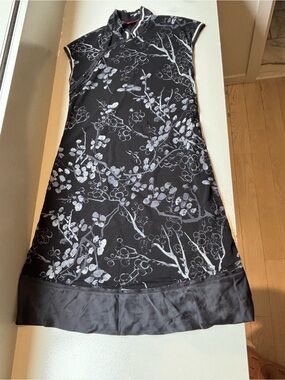 Vivienne Tam Floral Sheath Dress with Contrast Trim
